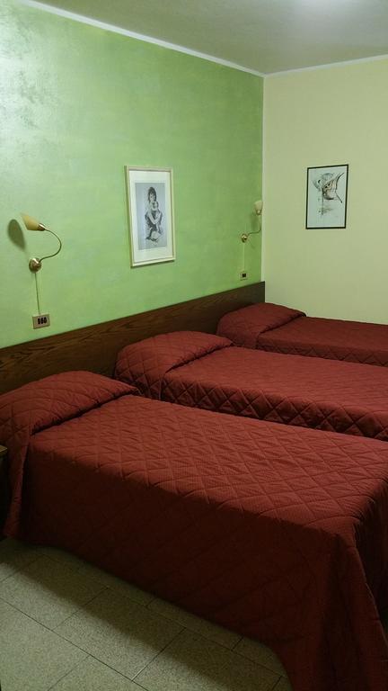 Hotel 5 Vie Almenno San Salvatore Chambre photo