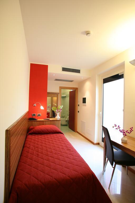 Hotel 5 Vie Almenno San Salvatore Chambre photo