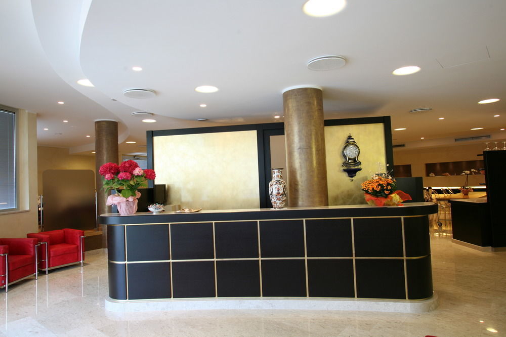 Hotel 5 Vie Almenno San Salvatore Extérieur photo